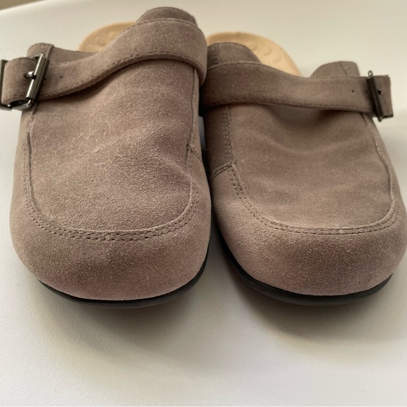 Vionic Tanya Gray Suede Buckle Slide Mule Shoes 8 - Picture 3 of 9